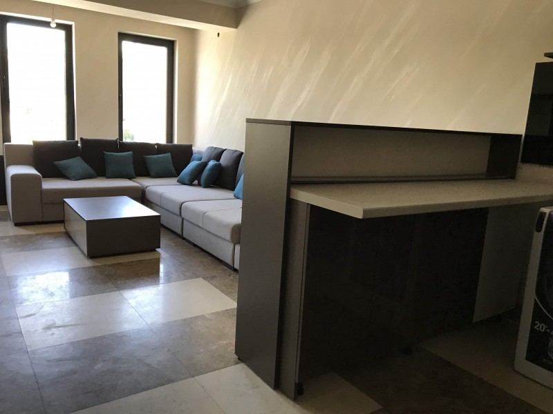 3 camere Taxi Favorit Calea Severinului