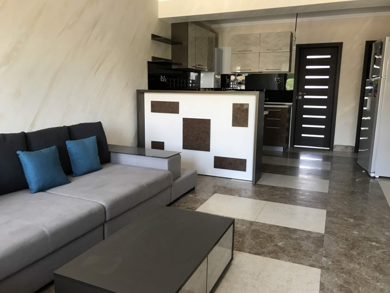 3 camere Taxi Favorit Calea Severinului