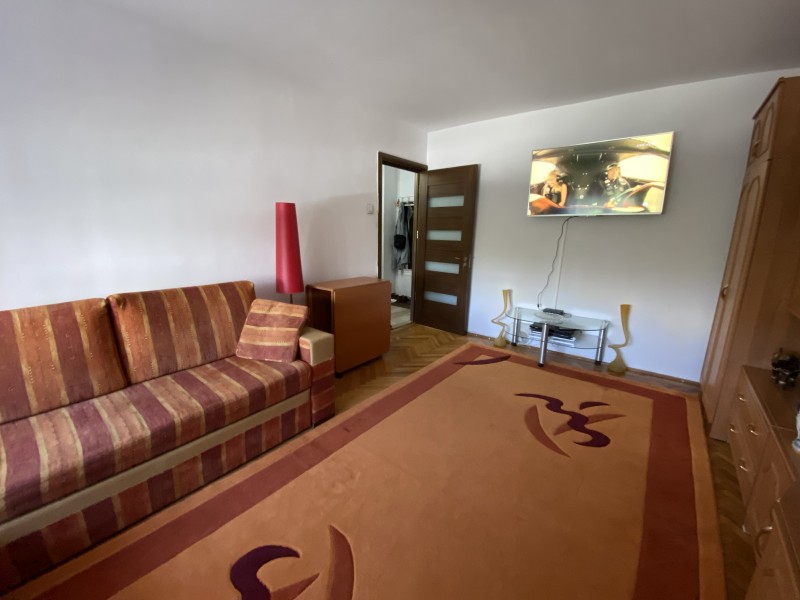3 camere decomandate, 68mp, Strada Amaradia, Politia Pasapoarte Energetic
