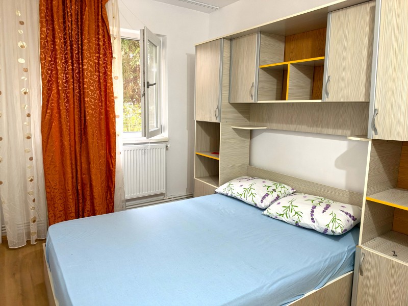 3 camere decomandate, 68mp, centrala termica, Rovine - Nicolae Iorga - in spatele Posta Rovine