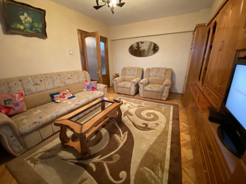 3 camere decomandate, 68mp utili, Brazda - La Roca, BRD, etaj2