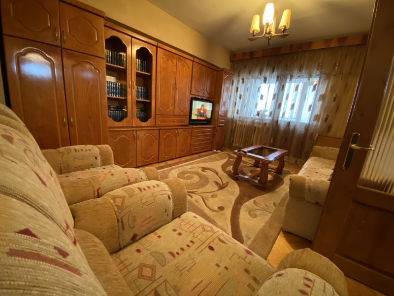 3 camere decomandate, 68mp utili, Brazda - La Roca, BRD, etaj2