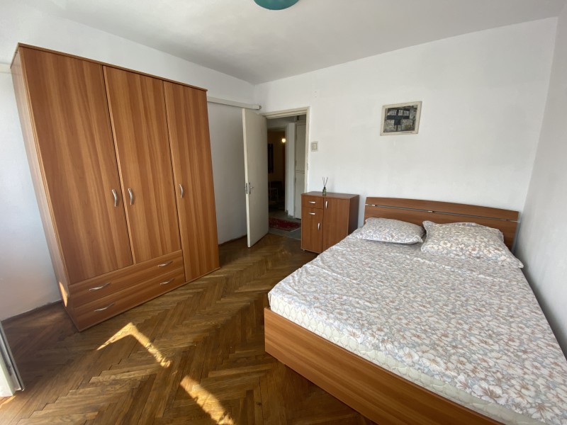 3 camere decomandate, 68mp utili, Centru, vis a vis Ramada, complet mobilat