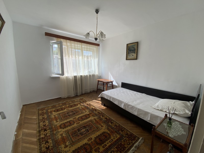 3 camere decomandate, 68mp utili, Centru, vis a vis Ramada, complet mobilat