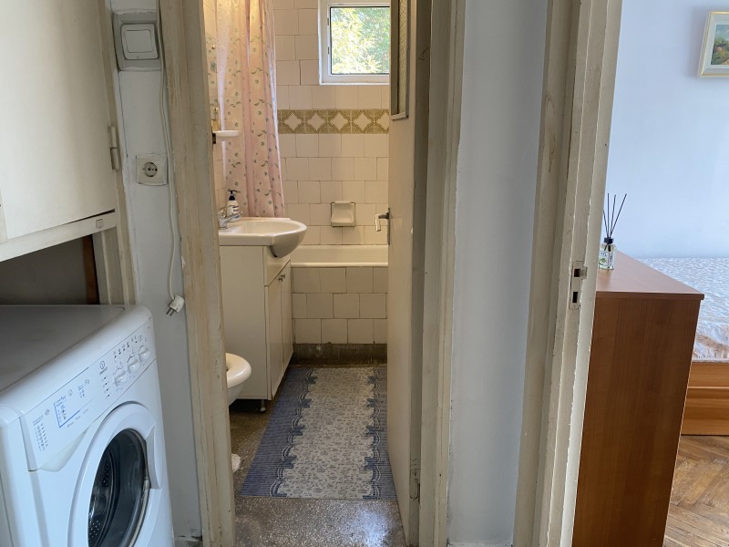 3 camere decomandate, 68mp utili, Centru, vis a vis Ramada, complet mobilat
