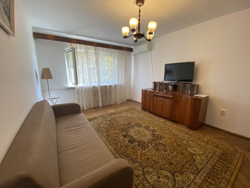 3 camere decomandate, 68mp utili, Centru, vis a vis Ramada, complet mobilat