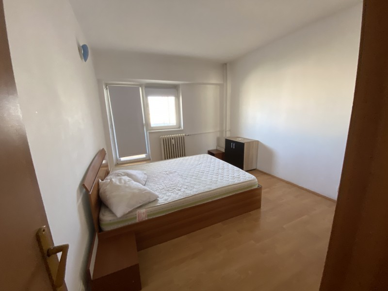 3 camere decomandate, 68mp utili, Centru- Universitate- Orange, etaj 7/8, curat