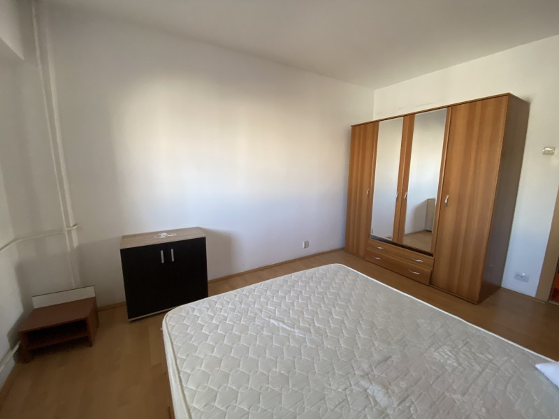 3 camere decomandate, 68mp utili, Centru- Universitate- Orange, etaj 7/8, curat
