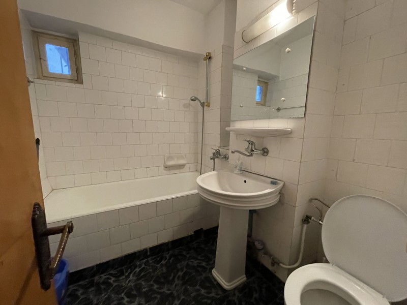 3 camere decomandate, 68mp utili, Centru- Universitate- Piata Centrala, etaj 3/8