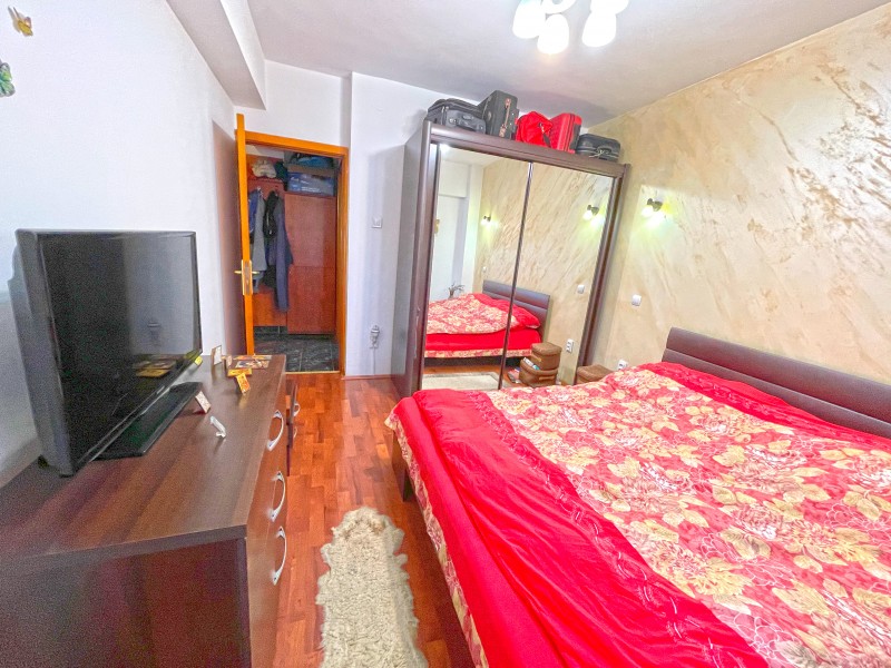 3 camere decomandate, 71mp utili,vis-a-vis Auchan Severinului, SIF, etaj 2/7, centrala termica