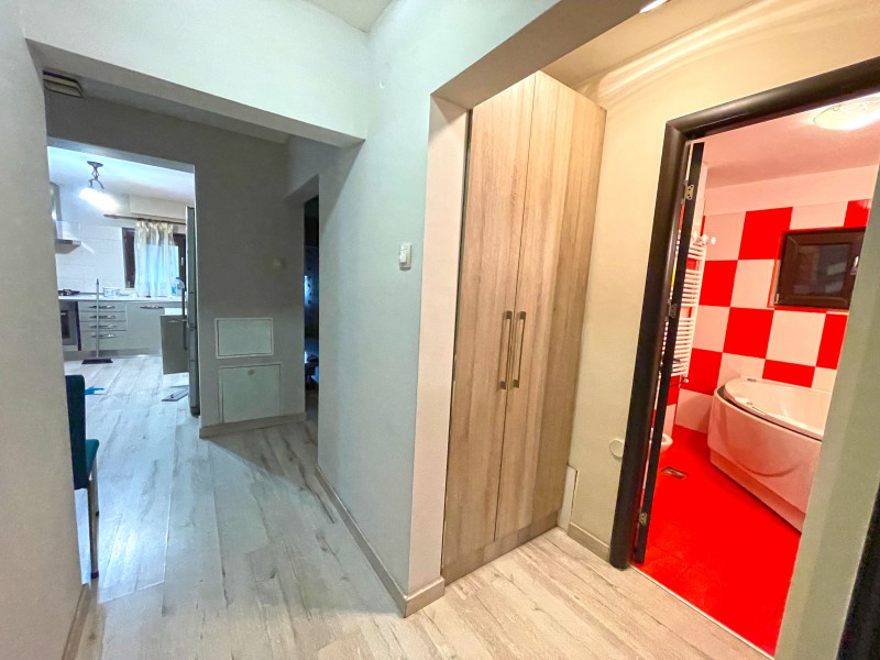3 camere decomandate, 80mp,vis-a-vis Regia de Apa, LIdL Brestei, Peco Mol, parter, lux, centrala termica