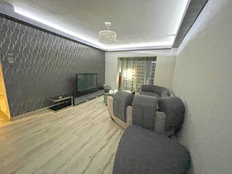 3 camere decomandate, 80mp,vis-a-vis Regia de Apa, LIdL Brestei, Peco Mol, parter, lux, centrala termica