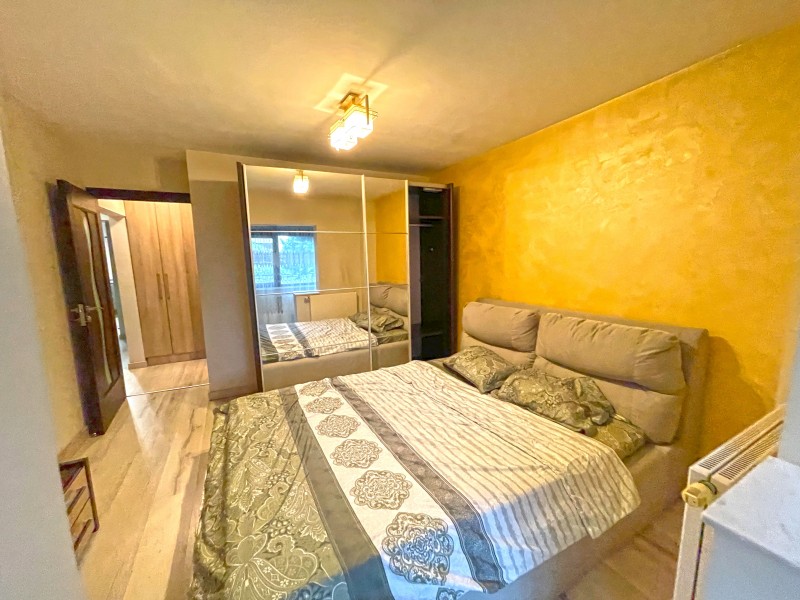 3 camere decomandate, 80mp,vis-a-vis Regia de Apa, LIdL Brestei, Peco Mol, parter, lux, centrala termica