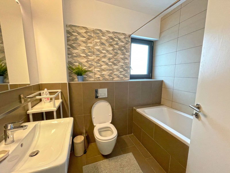 3 camere decomandate, 80mp utili, Toporasi Residence, vis-a-vis Auchan Severinului, etaj 7/9, centrala termica