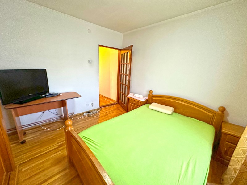3 camere decomandate, Ciuperca, M-uri, etaj3, centrala termica, aer conditionat, complet mobilat si utilat