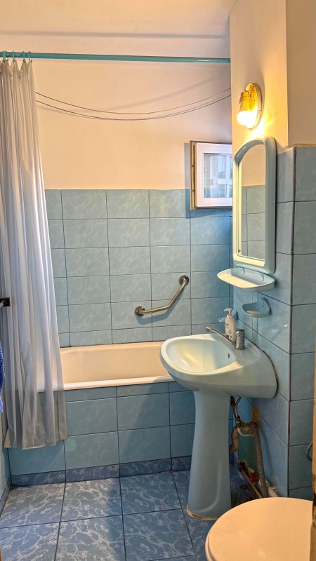 3 camere decomandate, Orizont - Craiovita, etaj 6/10, centrala termica, nerenovat