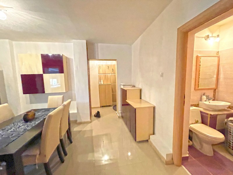 3 camere decomandate, etaj 5 din 8, centrala termica, Ramada, vis a vis de Teatru National