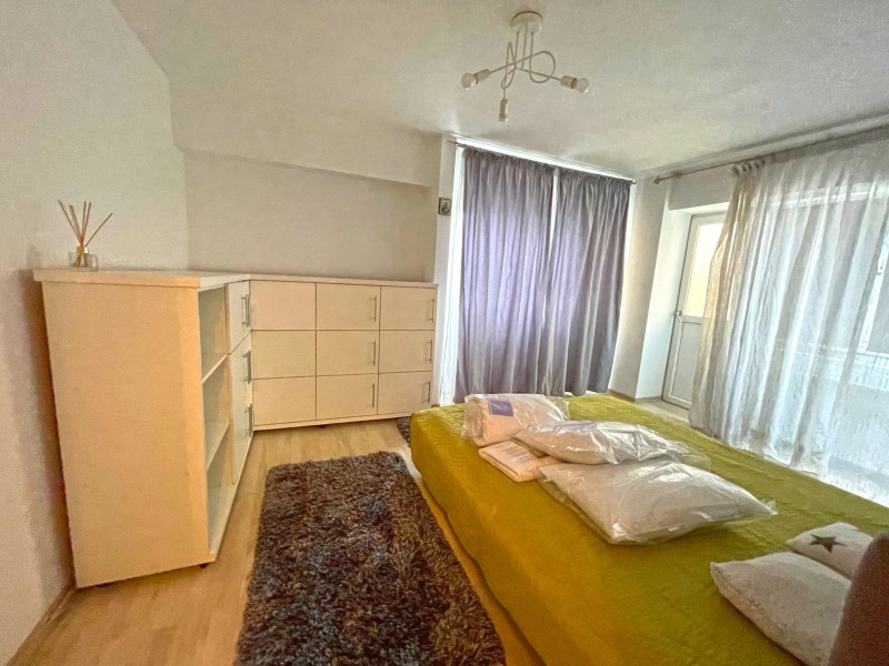 3 camere decomandate, etaj 5 din 8, centrala termica, Ramada, vis a vis de Teatru National