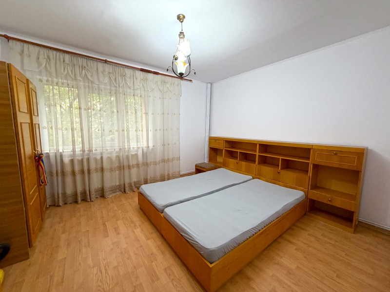 3 camere decomandate, etaj1/4, centrala termica, George Enescu - Liceul de Chimie - LiDL