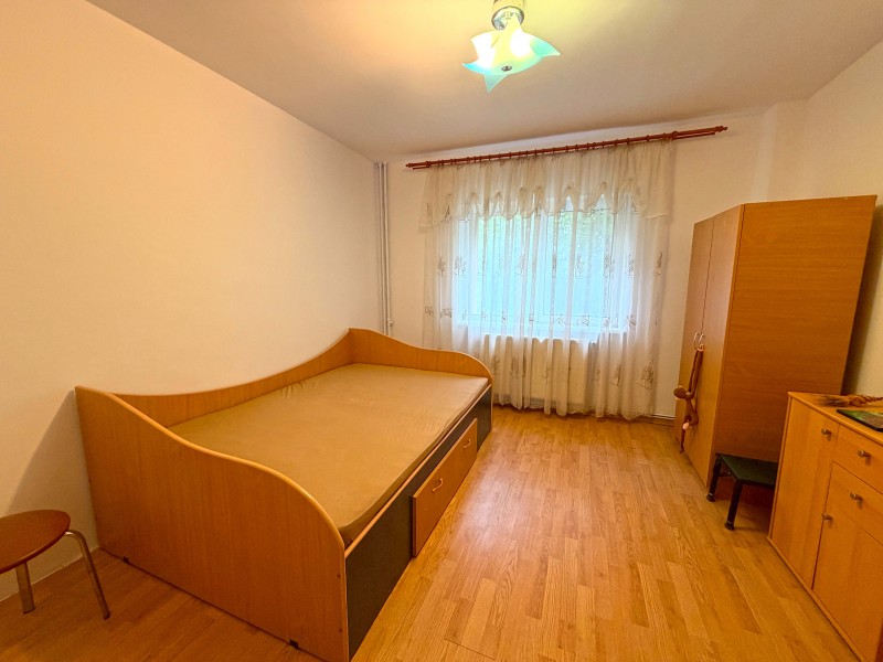 3 camere decomandate, etaj1/4, centrala termica, George Enescu - Liceul de Chimie - LiDL