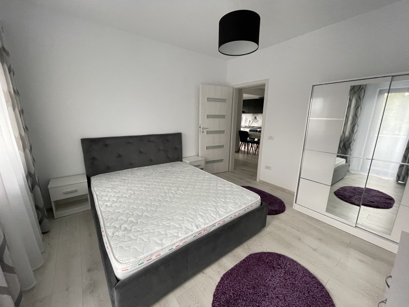 3 camere decomandate, lux, 71mp utili,1 Mai, Dunarea, etaj 1/4, centrala termica