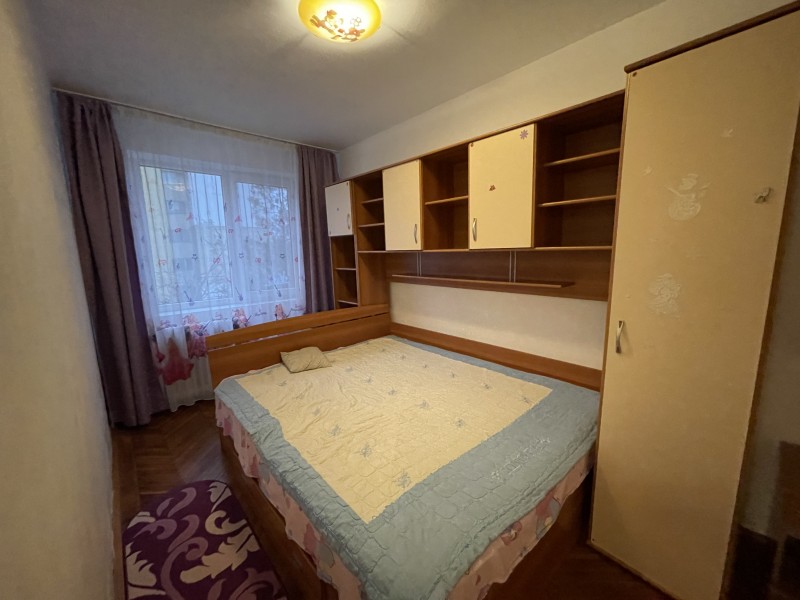 3 camere semi, Brazda lui Novac, etaj3, Complet Vechi - in spatele Valentino