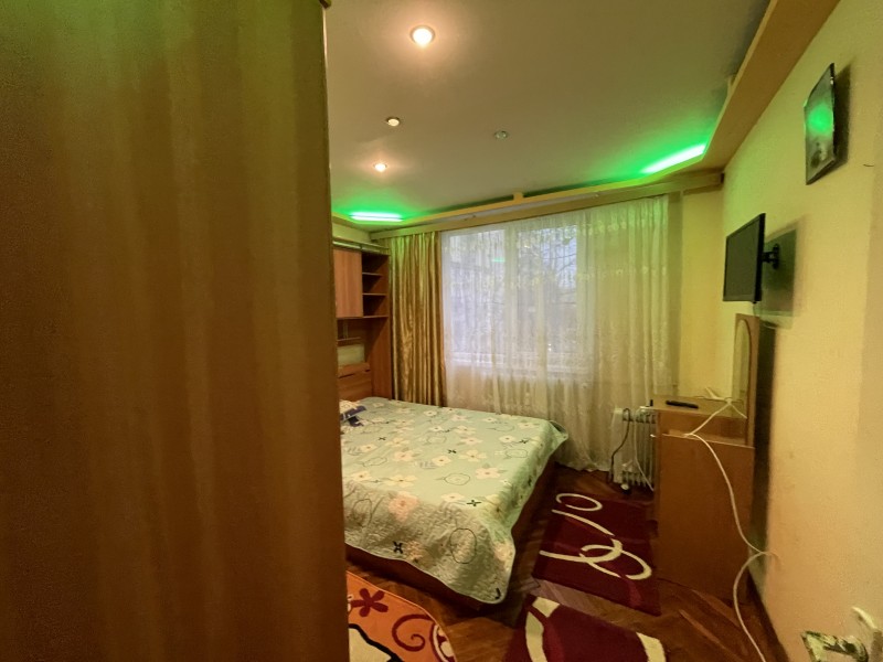 3 camere semi, Brazda lui Novac, etaj3, Complet Vechi - in spatele Valentino