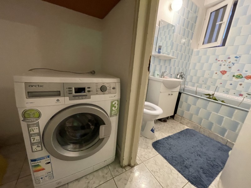 3 camere semi, Brazda lui Novac, etaj3, Complet Vechi - in spatele Valentino