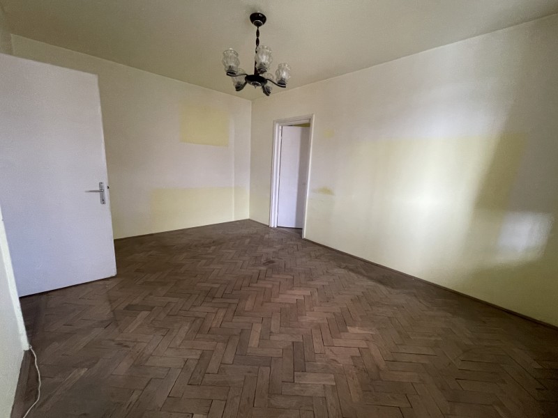 3 camere semidecomandate, 58mp, etaj3, Nanterre - Puskin,Calea Bucuresti, nemodernizat
