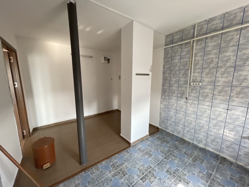 3 camere semidecomandate, Calea Bucuresti - Petre Ispirescu et4, centrala termica proprie