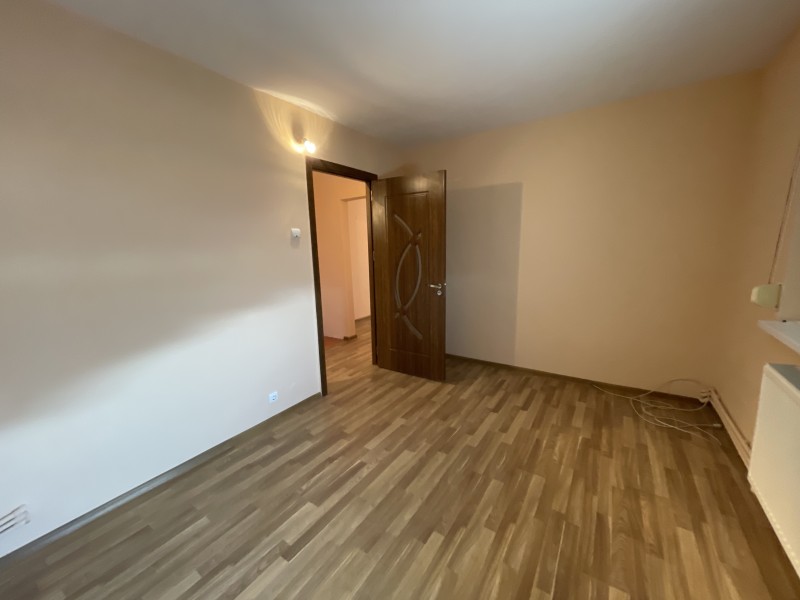 3 camere semidecomandate, Calea Bucuresti - Petre Ispirescu et4, centrala termica proprie