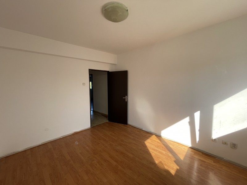 3 camere semidecomandate, Calea Bucuresti - Petre Ispirescu et4