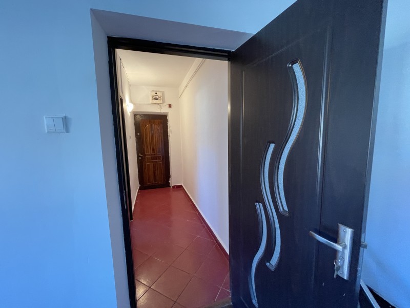 3 camere semidecomandate, Calea Bucuresti - Petre Ispirescu et4
