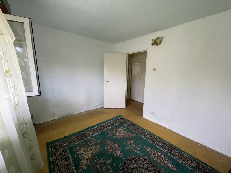 3 camere semidecomandate, etaj3/4, Brazda lui Novac zona Complex Vechi