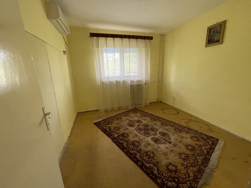 3 camere semidecomandate, etaj3/4, Brazda lui Novac zona Complex Vechi