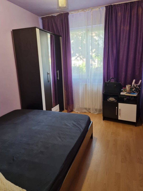 3 camere semidecomandate, parter, Craiovita, Racheta, curat