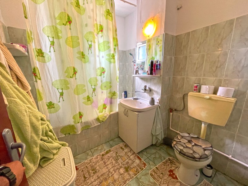 4 camere decomandate, 83mp, Craiovita Noua, vis-a-vis Carrefour- Pepco, Bd Oltenia, foarte spatios