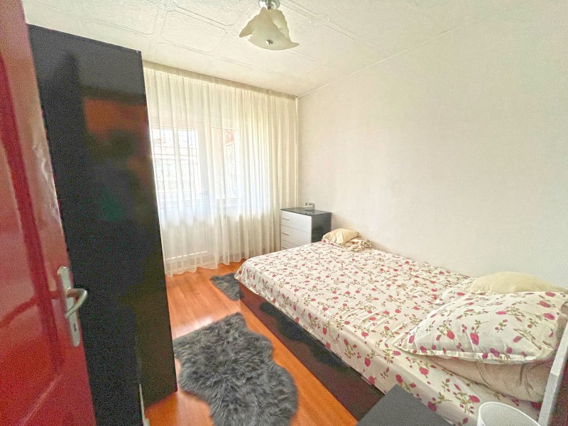 4 camere decomandate, 83mp, Craiovita Noua, vis-a-vis Carrefour- Pepco, Bd Oltenia, foarte spatios