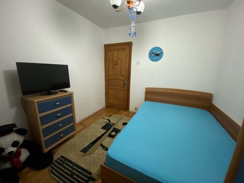 4 camere decomandate, 88mp utili, Craiovita Noua, vis a vis de Penny Market, centrala termica, separatie apa, f curat