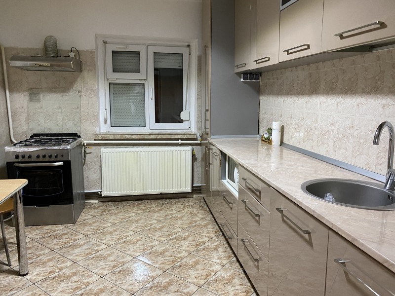 4 camere decomandate, 88mp utili, Craiovita Noua, vis a vis de Penny Market, centrala termica, separatie apa, f curat