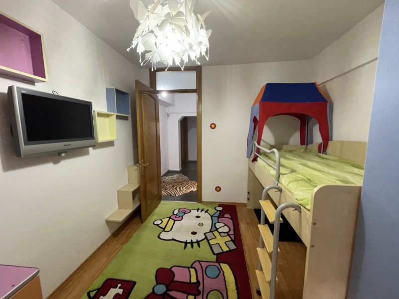 4 decomandate, 105mp, Calea Bucuresti, Piata Centrala, Universitate, bloc 1990