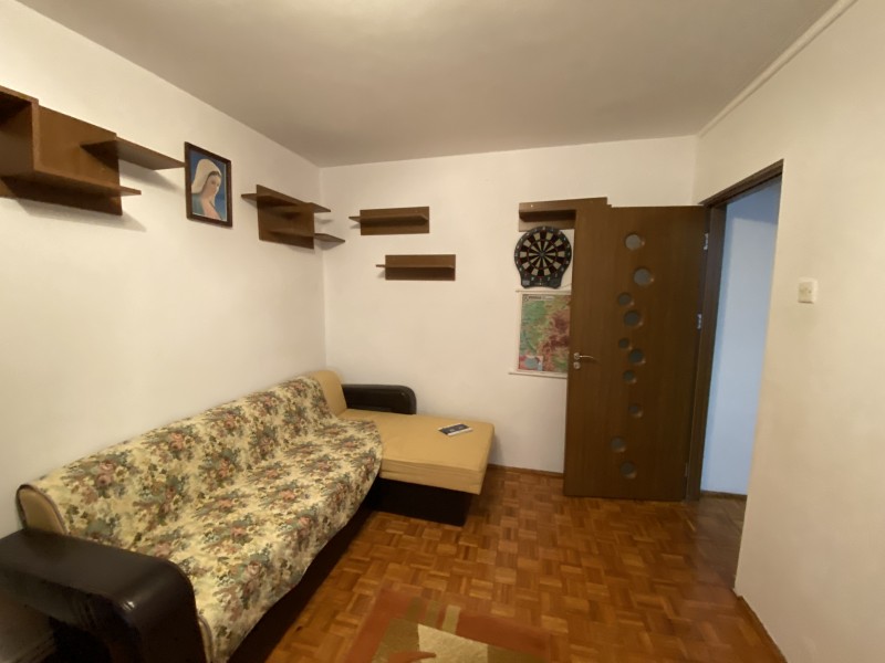 4 decomandate, Dezrobirii,etaj 1, centrala termica, modern