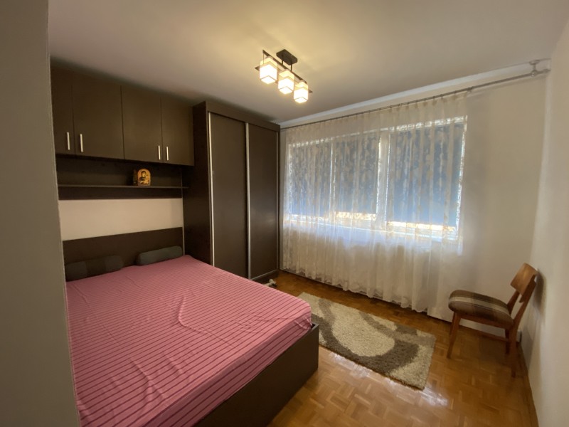 4 decomandate, Dezrobirii,etaj 1, centrala termica, modern