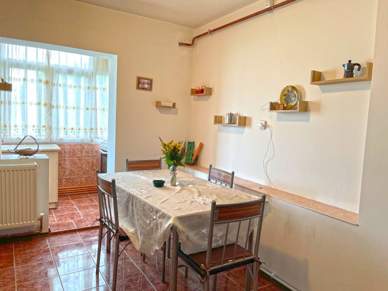 Apartament 2 camere mobilat si utilat curat, centrala termica, Ciuperca, 1Mai - Statia Taxi