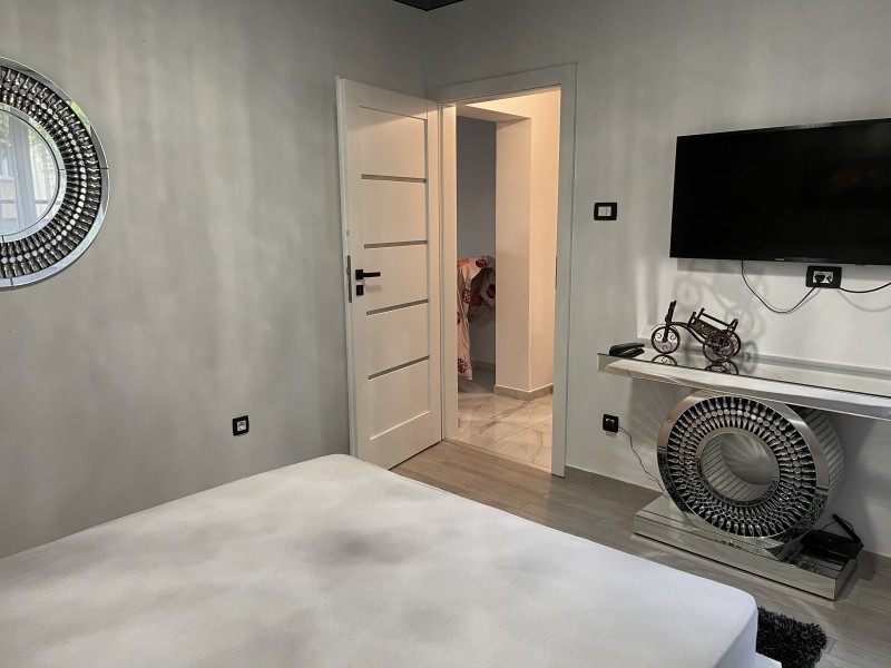Apartament 2 camere mobilat si utilat curat parter, Brazda lui Novac,Complex Vechi, Statia Taxi