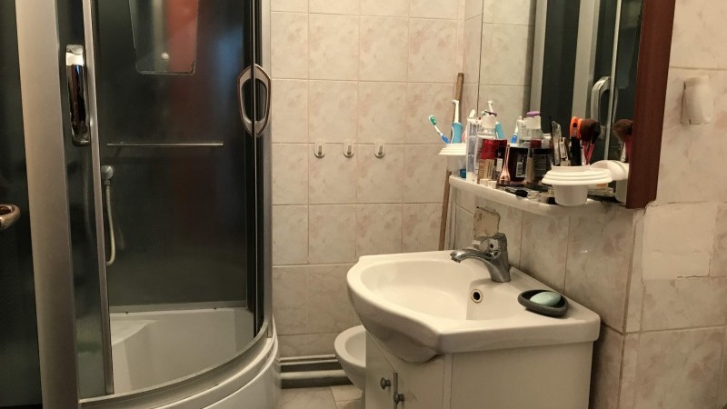 Apartament 2 camere mobilat si utilat modern, Sarari, bloc 1990