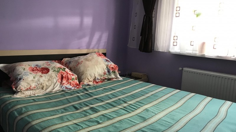 Apartament 3 camere Craiovita, etaj1, renovat