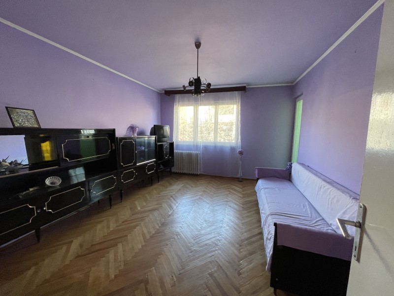 Apartament 3 camere decomandate, 1Mai, Sara, Medicina, Insula etaj2 din 4