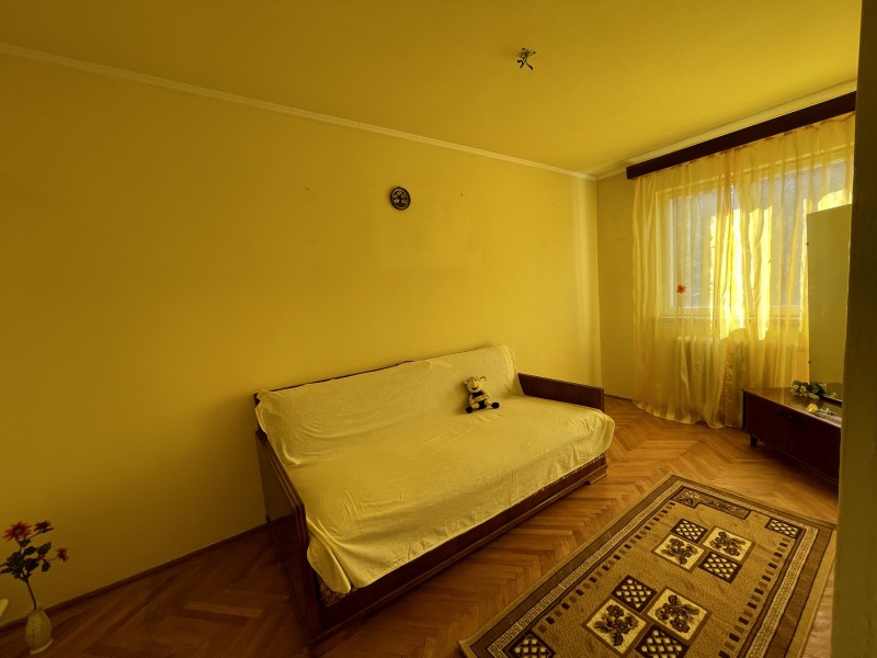 Apartament 3 camere decomandate, 1Mai, Sara, Medicina, Insula etaj2 din 4