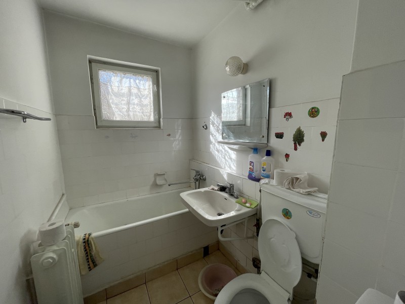 Apartament 3 camere decomandate, 1Mai, Sara, Medicina, Insula etaj2 din 4